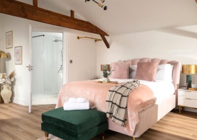 Stargaze, a luxury chalet with a hot tub, sleeps two | Downwood Holidays, Dorset